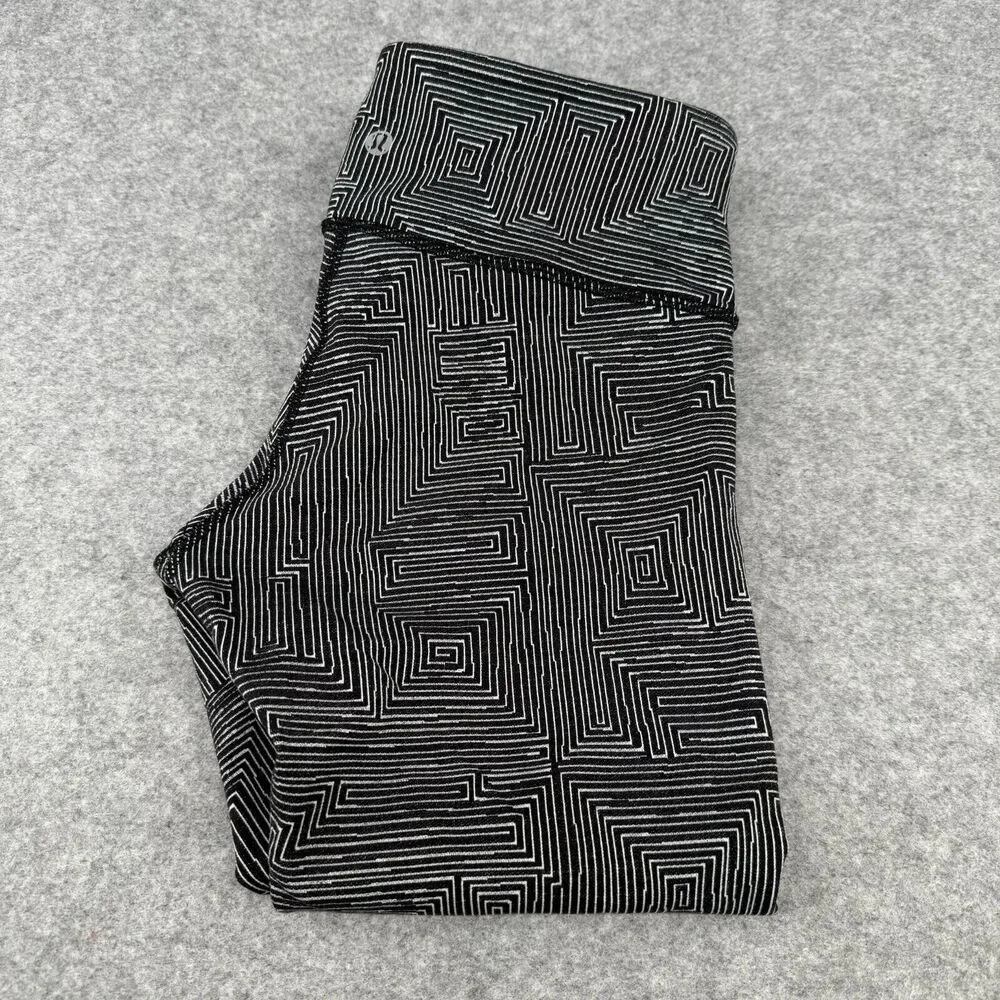 Lululemon‎ Wunder Under Crop III Low-Rise 22